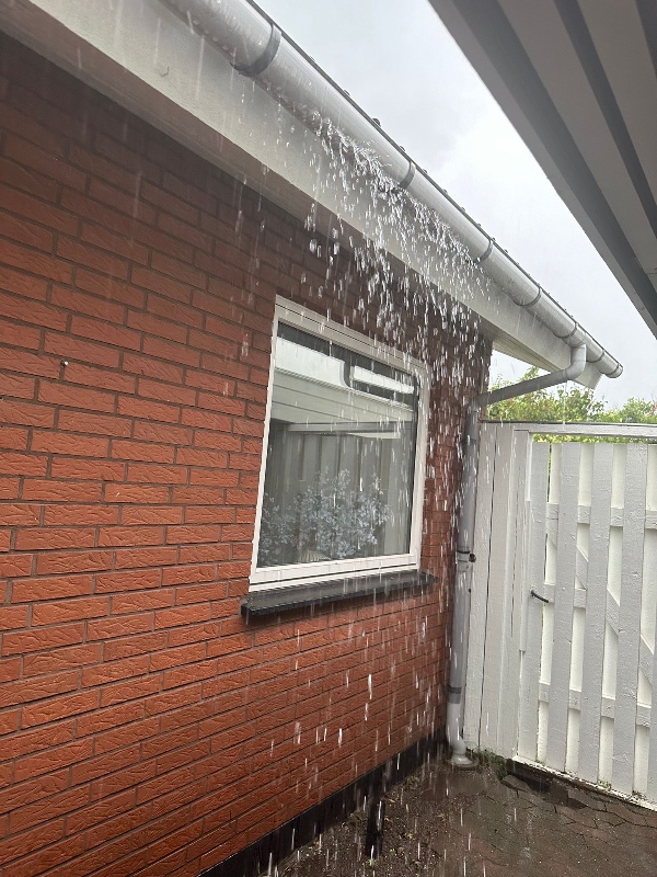 Reparation af nedløbsrør