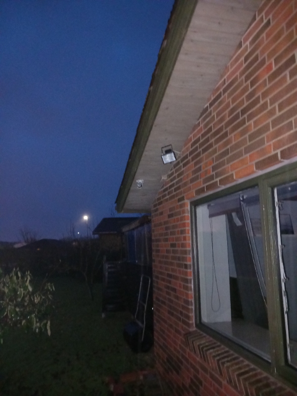 Skiftet udendørs lys