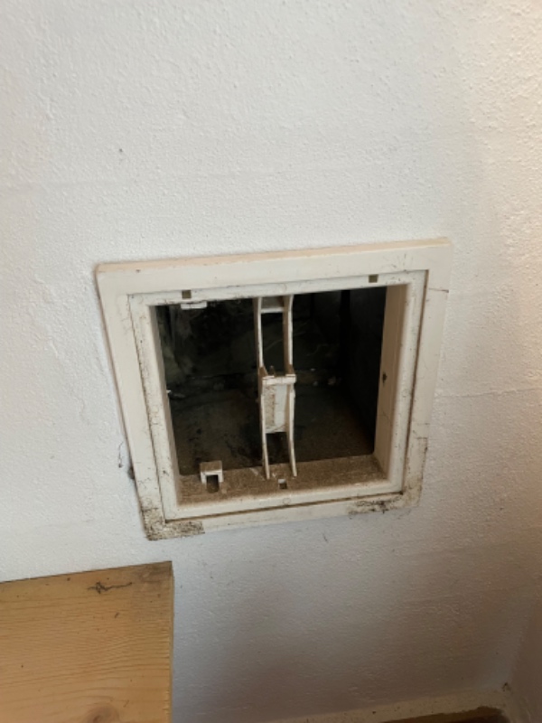 Montering af kattelem i hoveddør + småopgaver