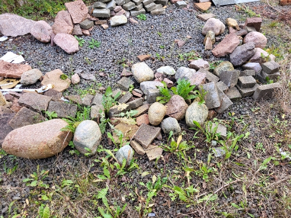 Fjerne sten og diverse større affald/storskrald