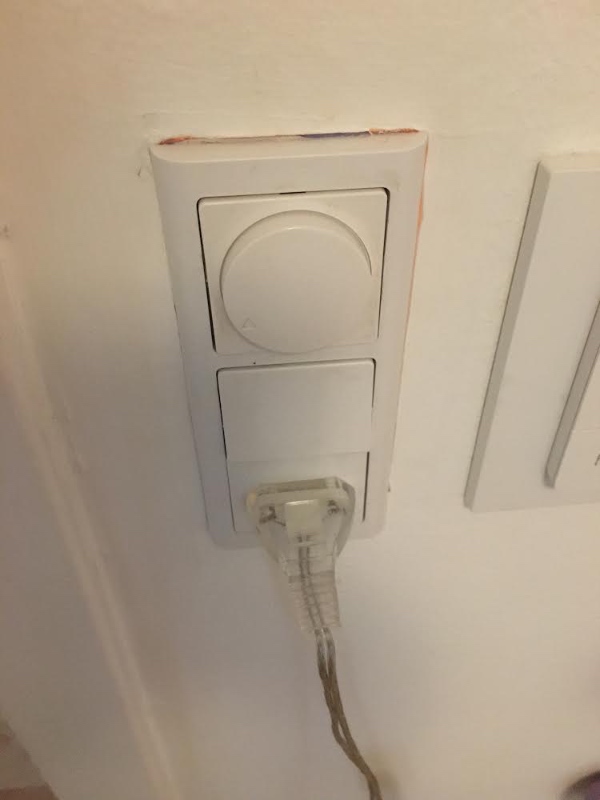 Skifte to lysdæmpere, ud med to tænd og sluk knapper