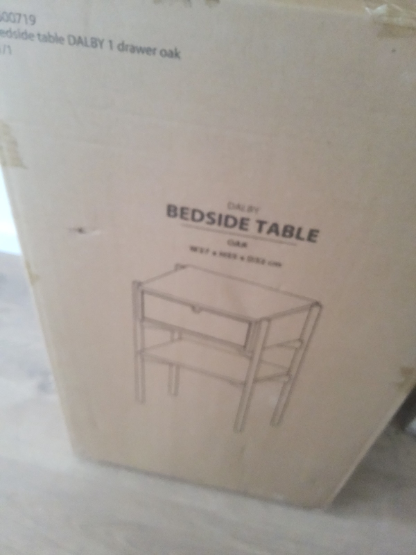 Hænge lamper og montering af møbler