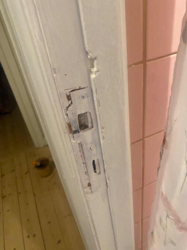 Udskiftning af dørkarm