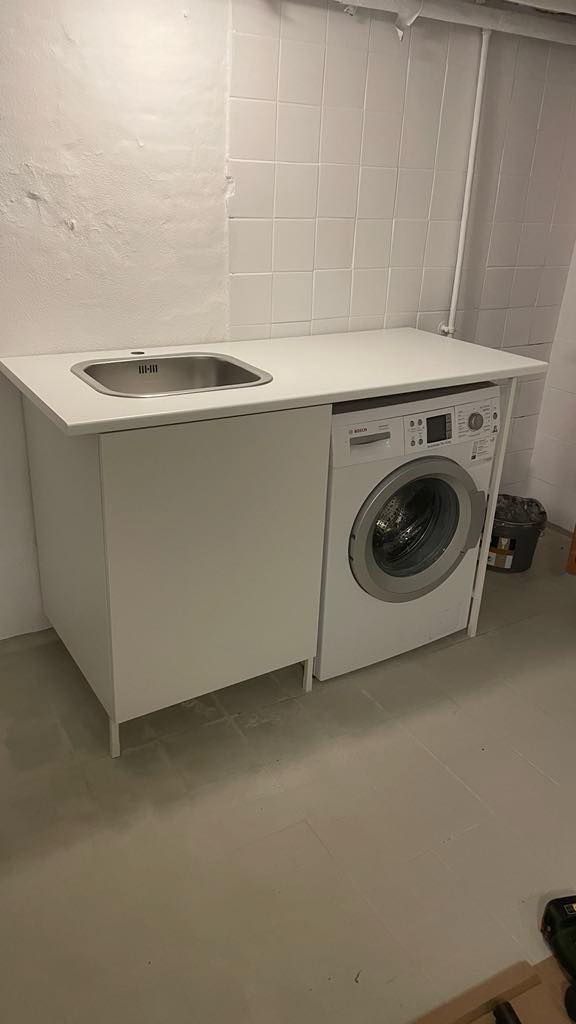 Installation af vask, vaskemaskine og udendørshane