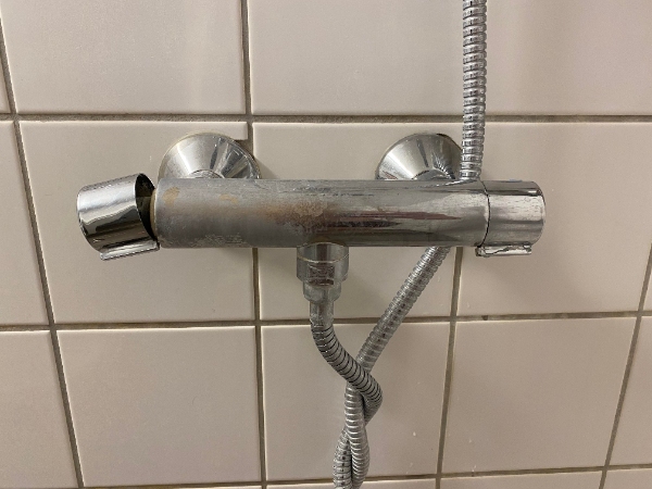 Udskiftning af bad blandingsbatteri / Replacement of shower fixture
