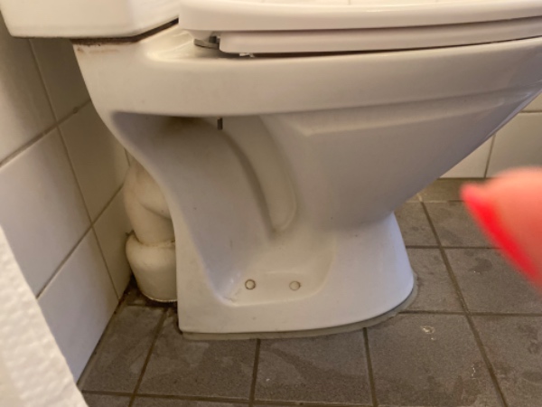 Udskiftning af toilet til Ifø sign compact/kort model. P lås. Inkl soft close. 5. sal, København Ø