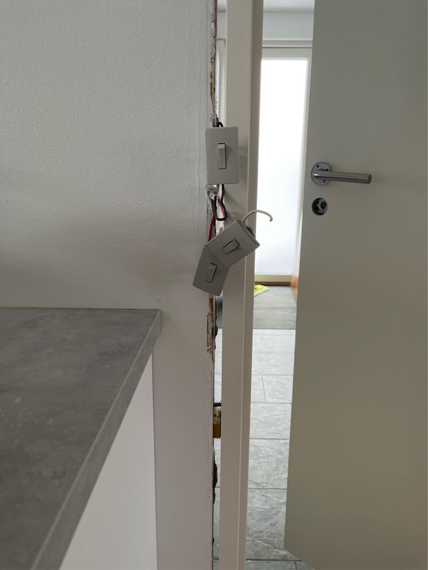 Flytning af gamle stikkontakter fra gerigt til væg