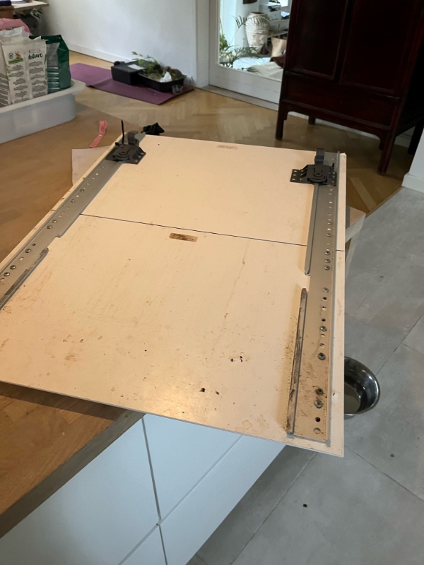 udskiftning af tre IKEA moduler voxtorp. det er kun lågerne der skal skiftes.