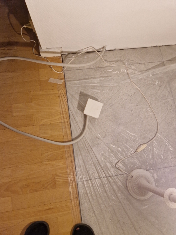 Tilslutning af hårde hvidvarer