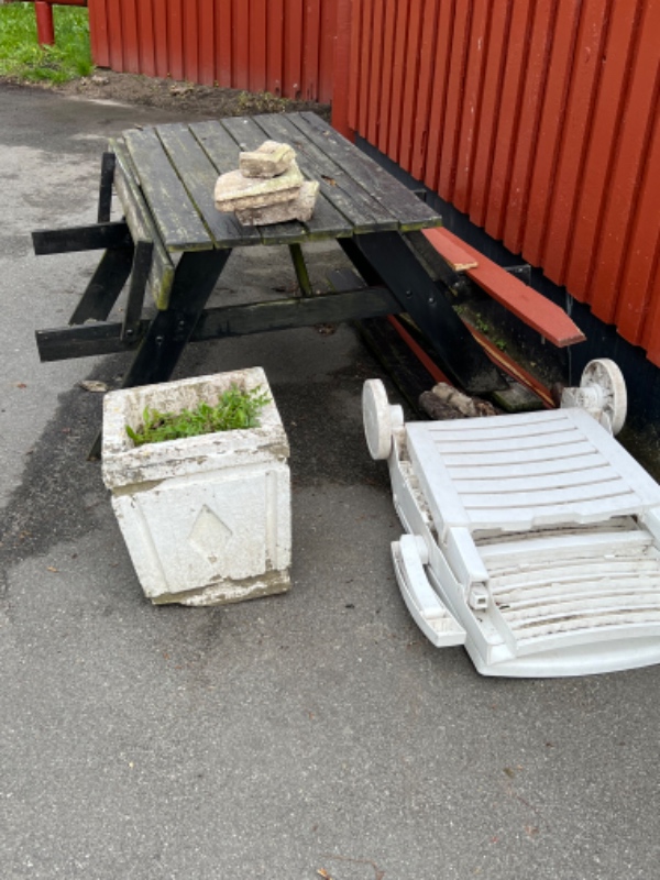 Bortkørsel af diverse til genbrug