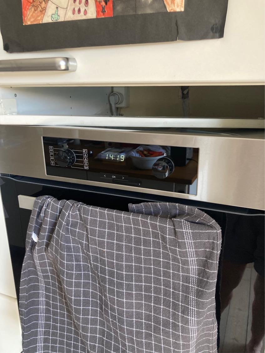 Montering af dækbræt + rette køkkenlåge