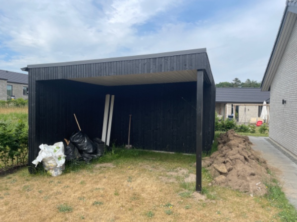 Flisebelægning (ca. 14 kvm)