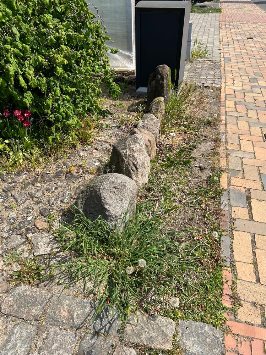 Havearbejde i forhave/indkørsel