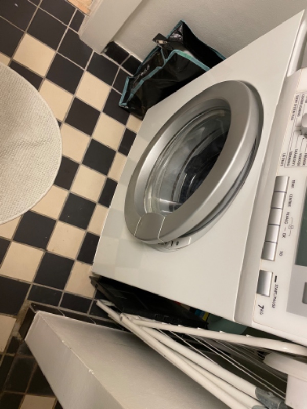 Fliser på badeværelse skiftes