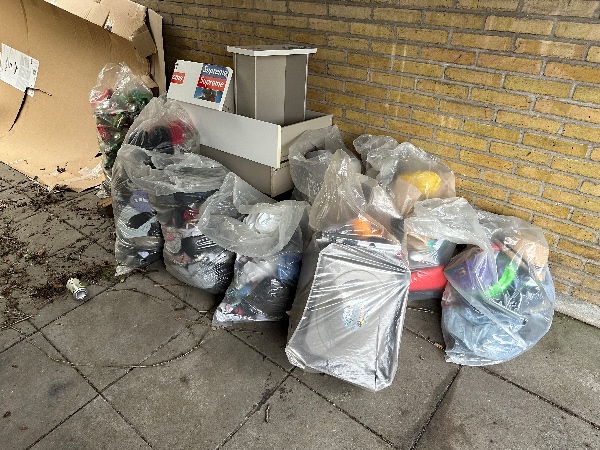 Fjerne affald i uge 7 (ikke weekend)