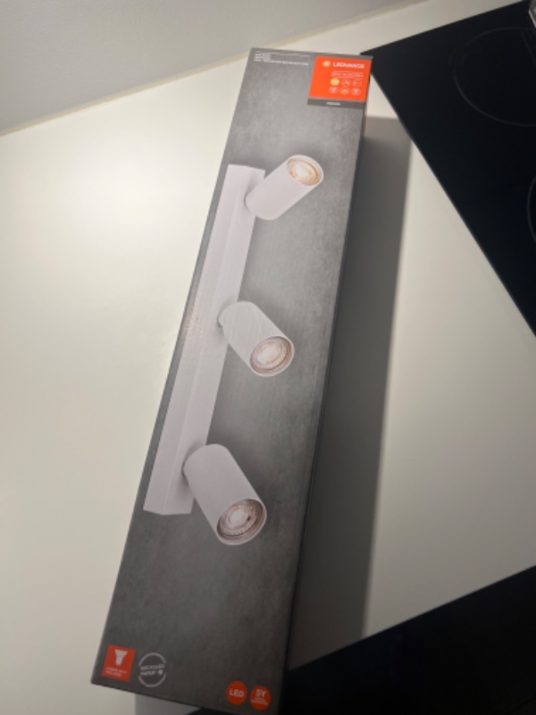 Ophængning af lamper og spots