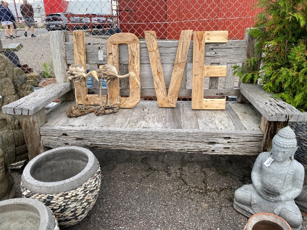 Flyt en udendørsbænk i iron wood fra Gilleleje til Hornbæk