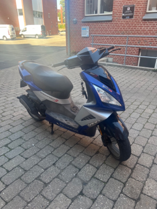 Scooter vil ikke trække og køre som den skal. Den har fået ny karburator, pumpe osv. starter perfekt. Men vil ikke trække