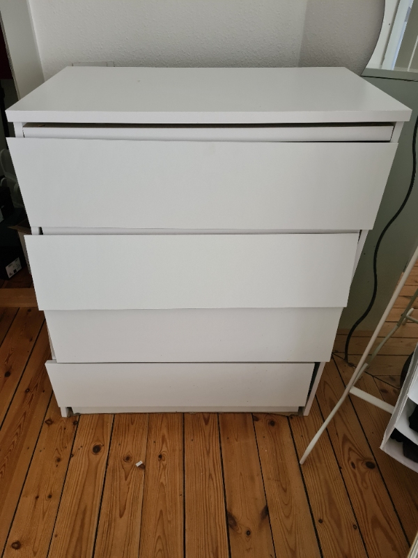 Afhentning af diverse møbler