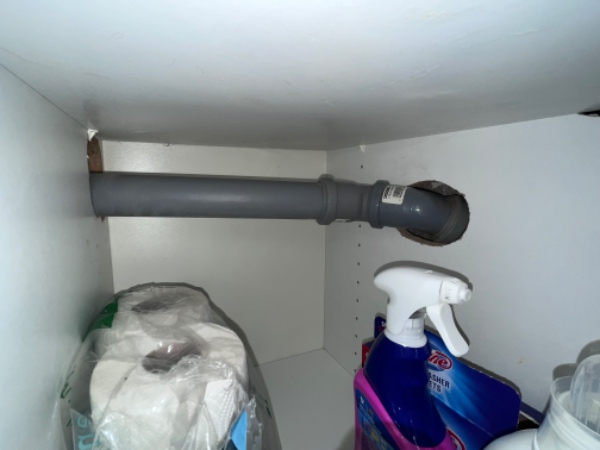 Installation af opvaskemaskine samt flytning af vandrør