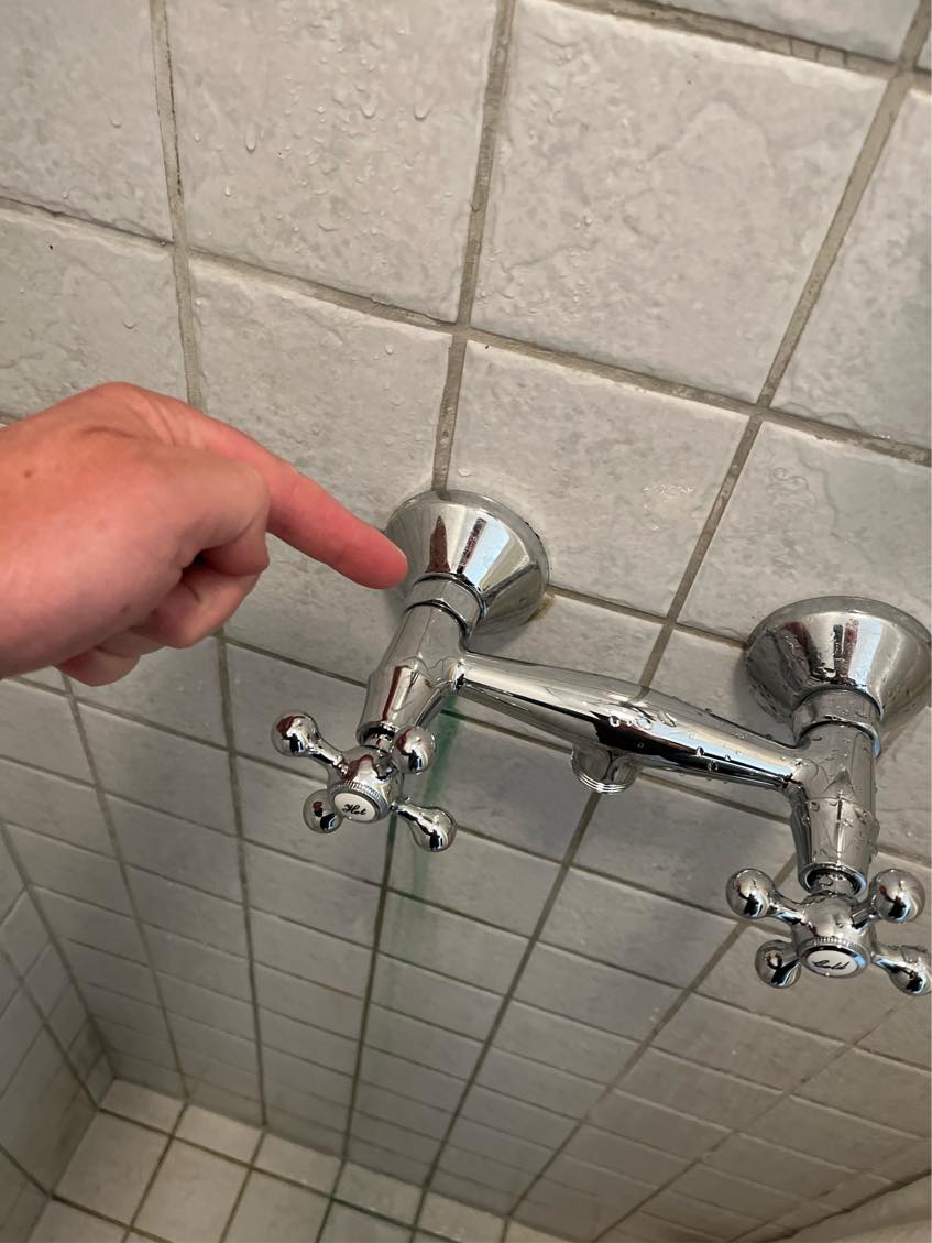 Skifte blandingsbatteri og vandtilslut