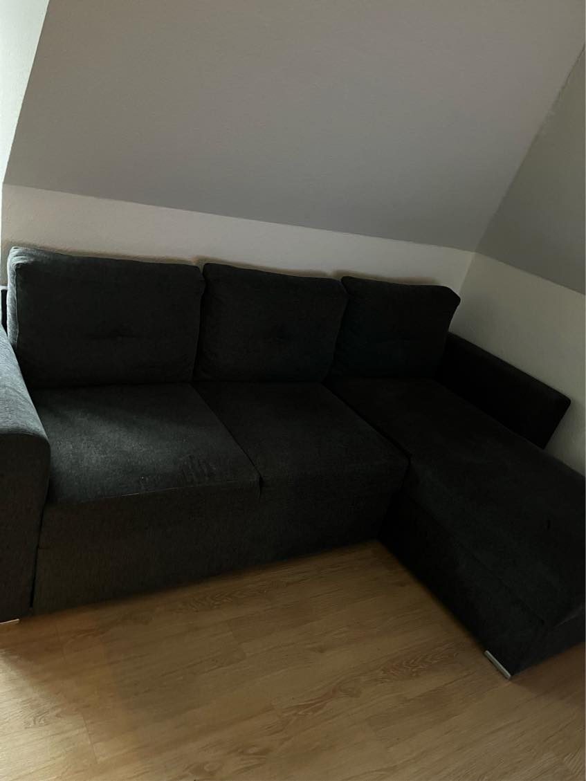 Smidt en sovesofa ud til storskrald