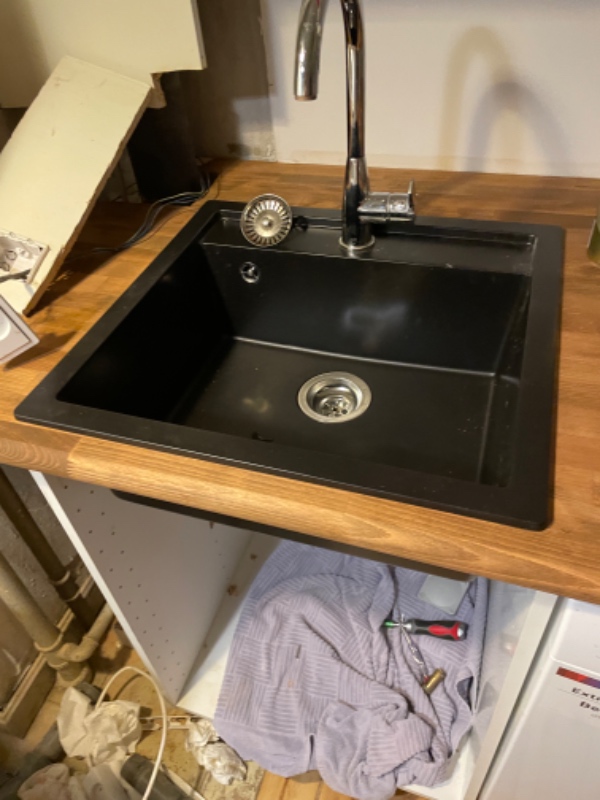 Planlimning af køkkenvask + induktionsplade