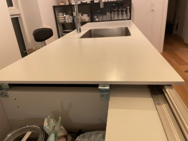 Afmontering af bordplade