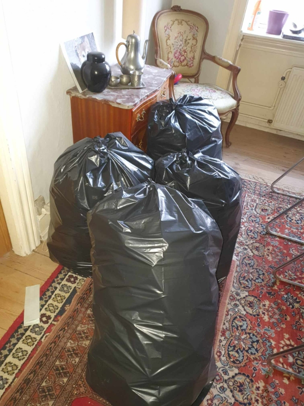 Afhentning af pap - el-skrot og pant (dåser)