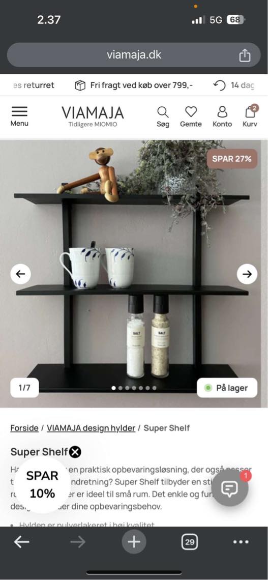 2 hylder skal sættes op, og en lampe i køkkenet.