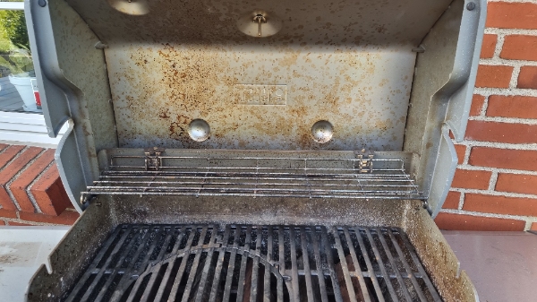 Grundig rengøring af gasgrill