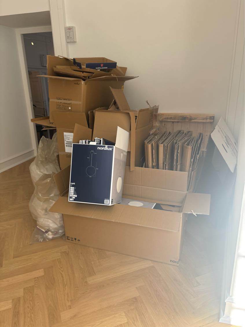 Losseplads og kælderflyt