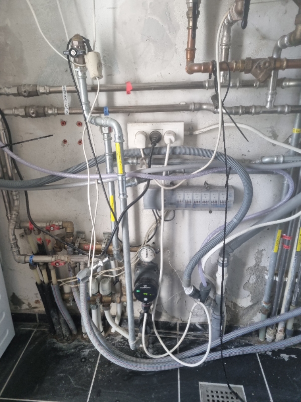 Fix utæt vandrør/varmvands beholder