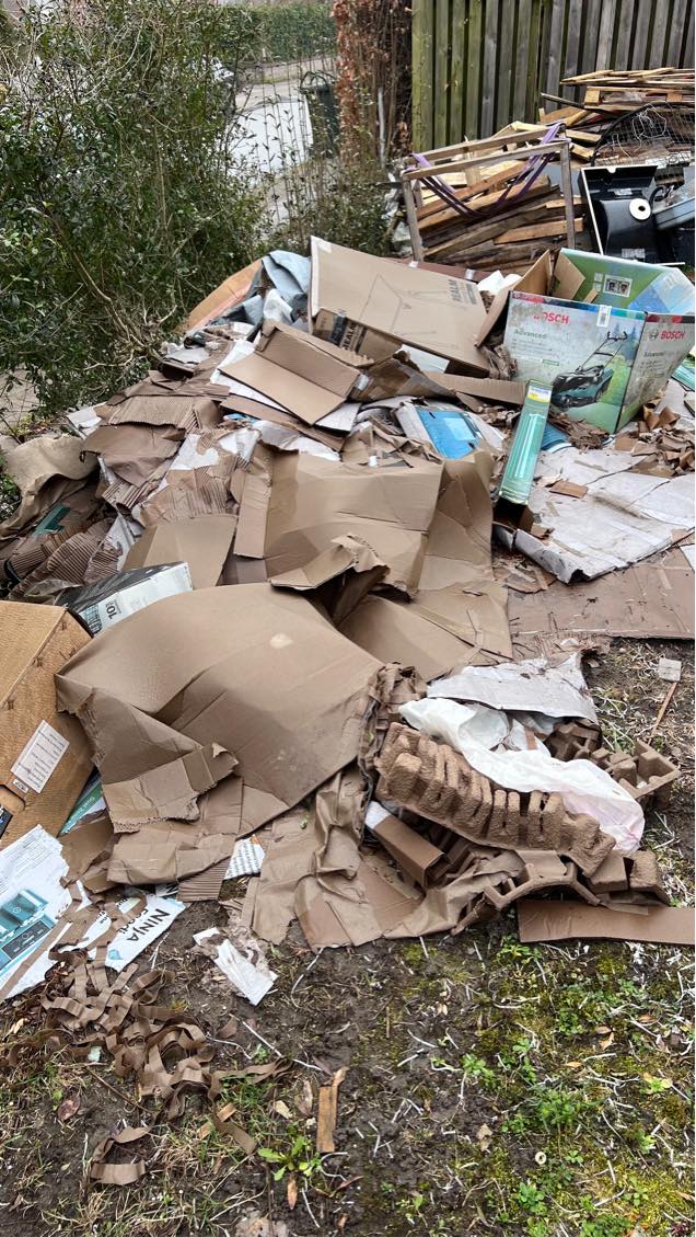 Have smidt byggeaffald ud