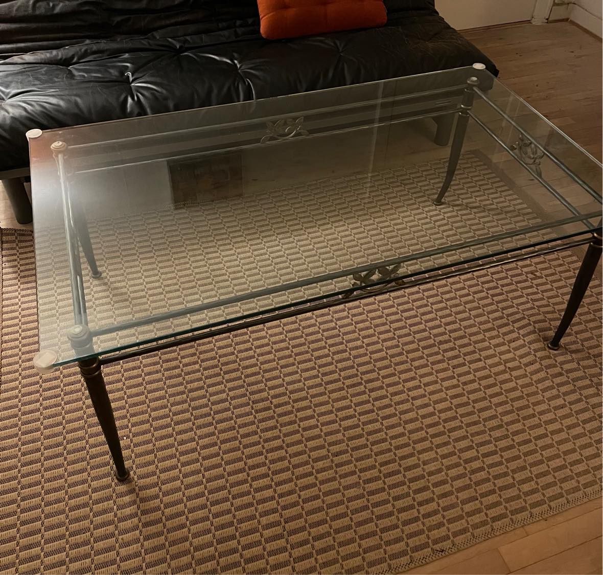 (i alt 12 min) Køre glasbord til genbrugsplads