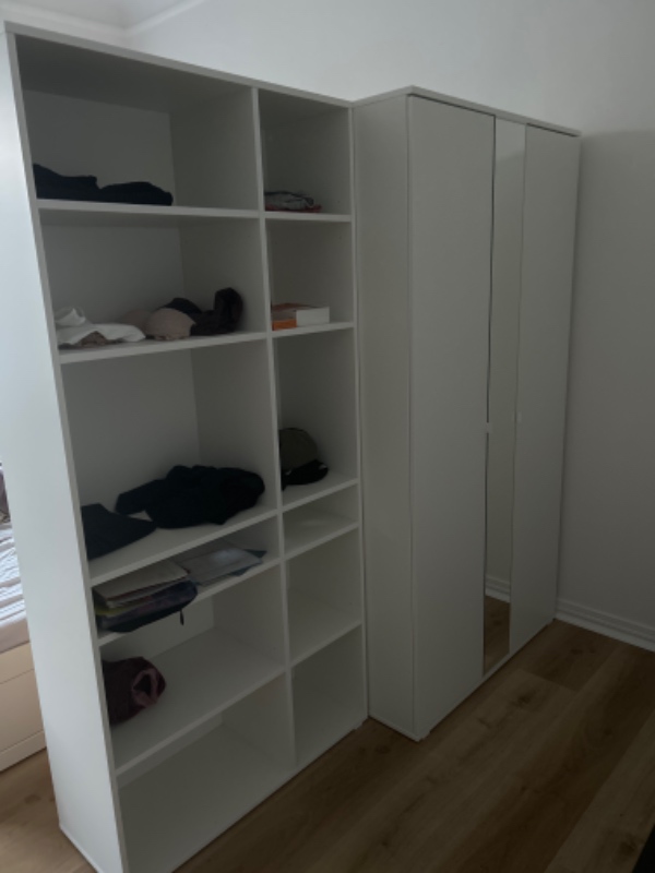 demontere 2 stor skabe og 1 single bed