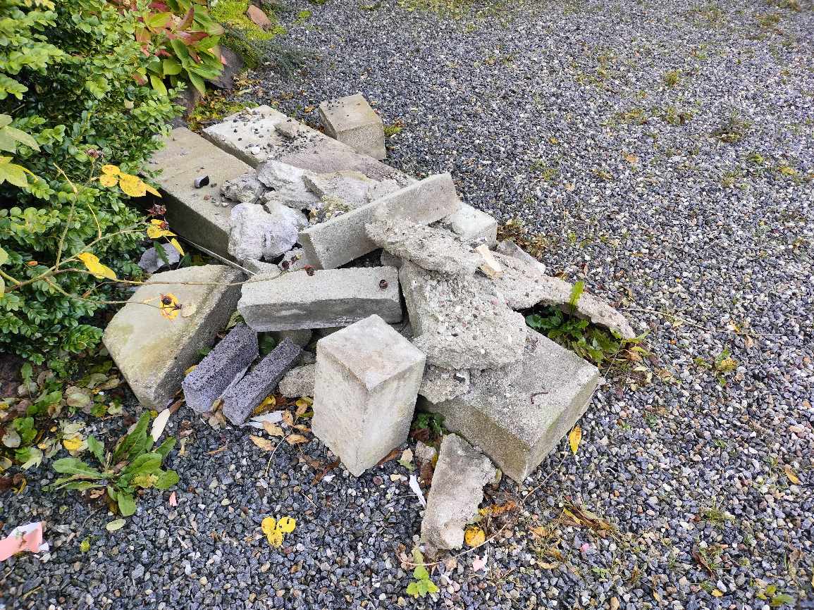 Fjernelse af gammel fundament affald