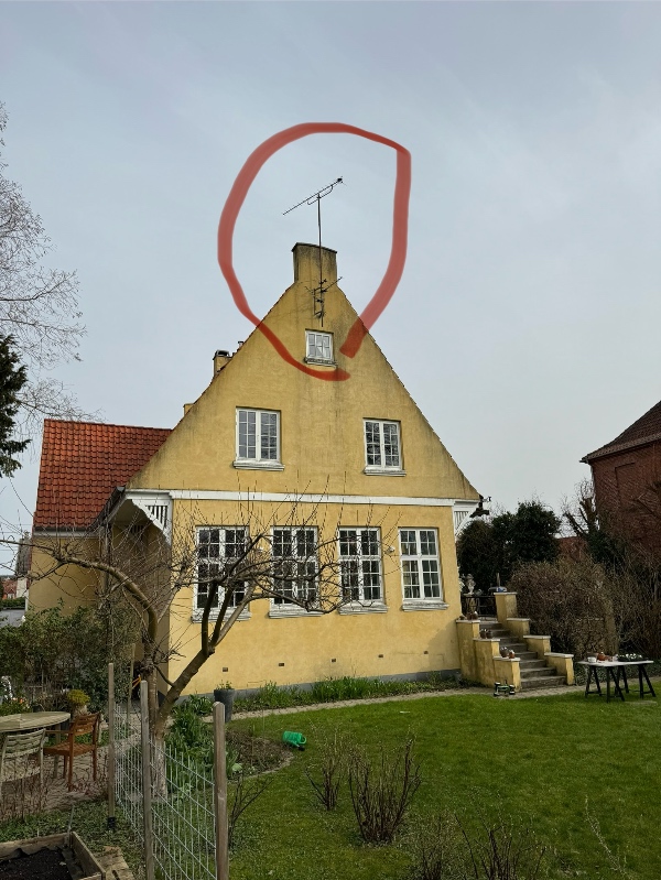 Fjernelse af gammel TV-antenne