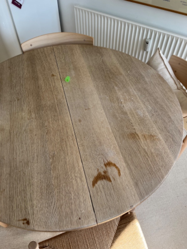 Slibning af spisebord