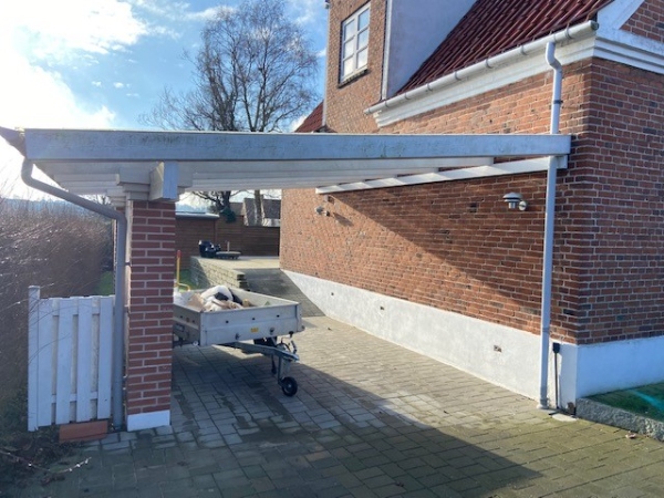 Nedtagning og bortkørsel af carport