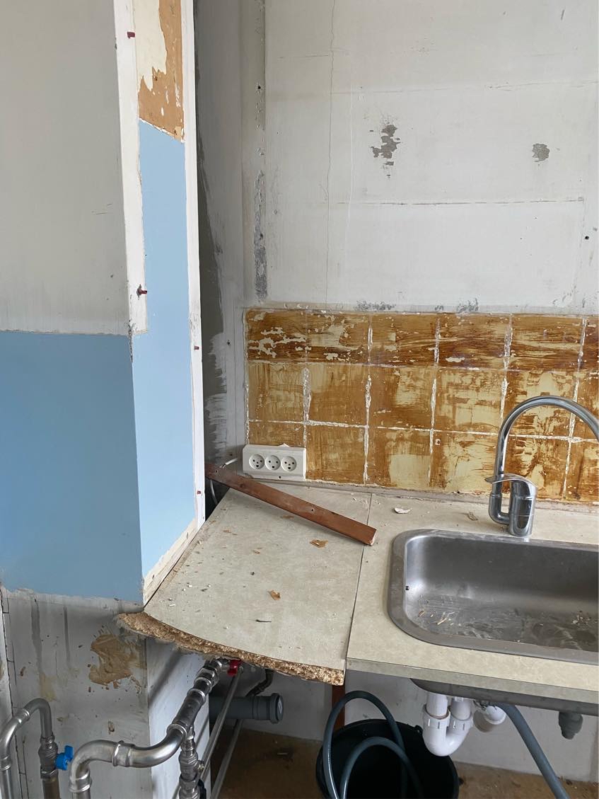 Elektriker søges til klargøring af el-installationer i køkkenet.