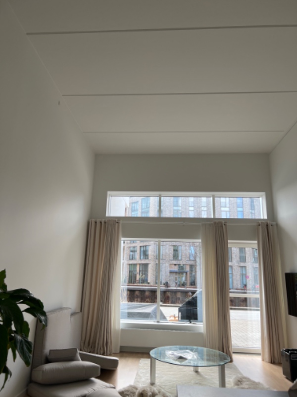 Opsætning af lamper, 4 m højt op til loft