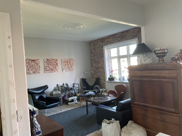 opsætning af gipsvæg med dobbeltdør. skellet og plader. Jeg ordner resten selv