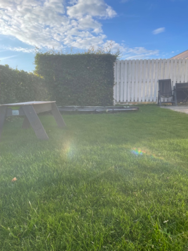 Nedgravning af oval havetrampolin