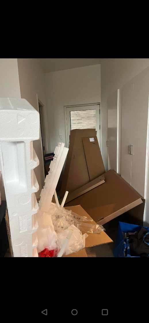 Afhentning af pap, plastik og flamingo