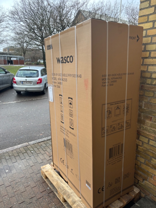 Indebæring af amerikansk køleskab