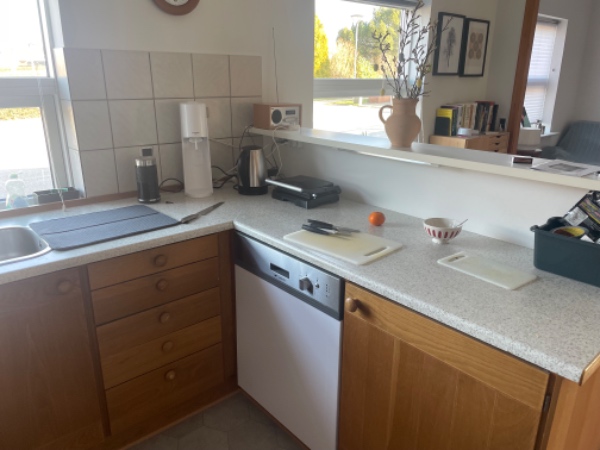 Maling af finer køkkenlåger + andet facade i køkken