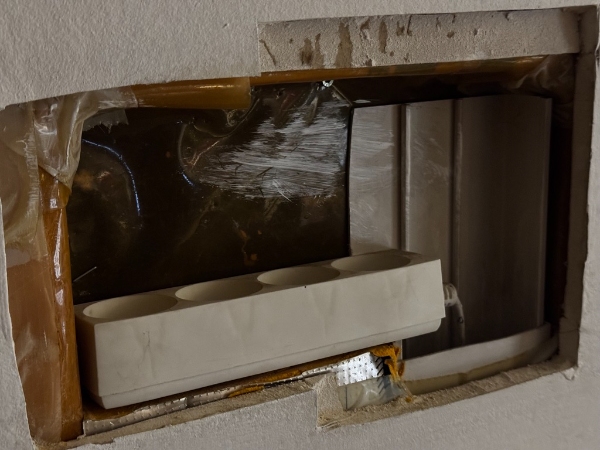 Ophængning af TV på væg