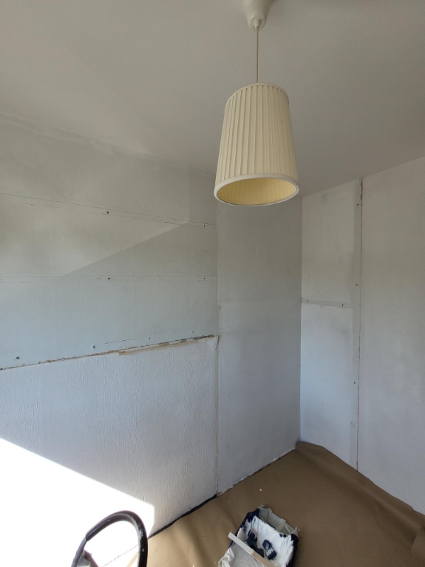 Tapet på en enkel væg plus lidt ekstra