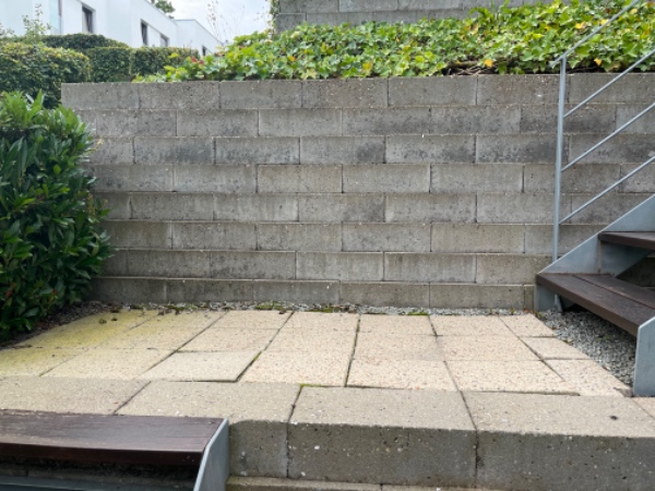 Opretning/lægning af 27 fliser